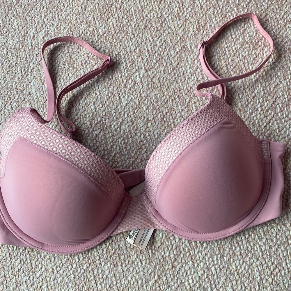 Victoria’s Secret Demi bra. 32d worn once!